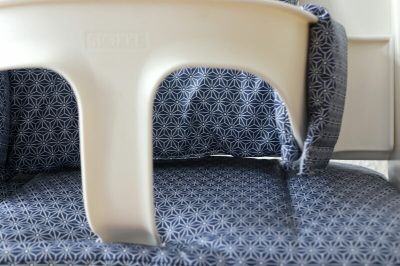 Beschichtetes Tripp Trapp Set"Blaue Blumen"