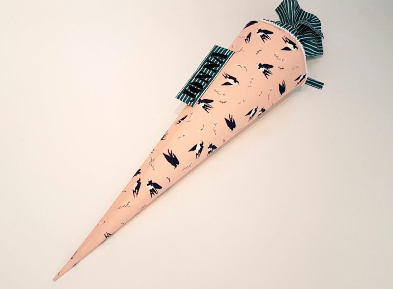 Schultüte "Schwalbe" mit Namen – Bild 3