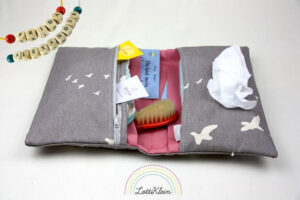 Windeltasche mit Namen "Schwalben"