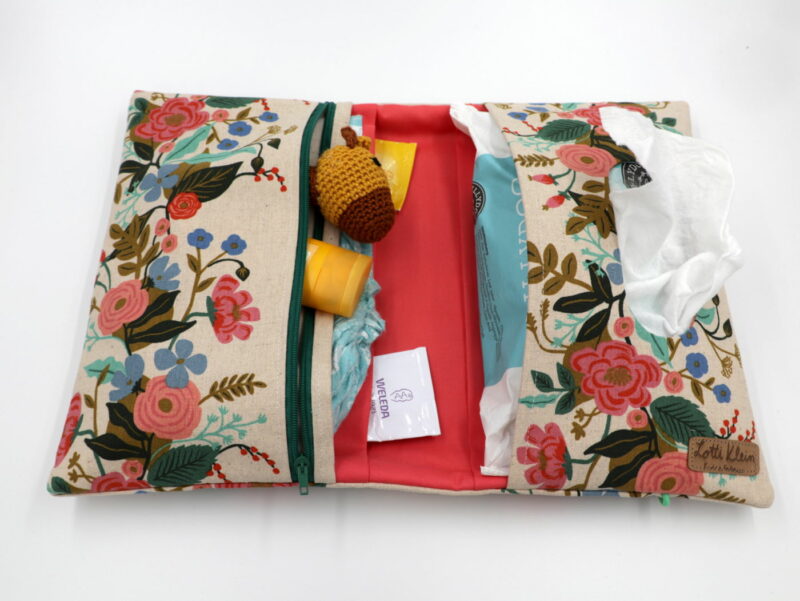 Windeltasche mit Namen "Blumenstrauß" – Bild 2