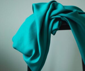 Sanded Twill mit TENCEL™ Fasern - Emerald