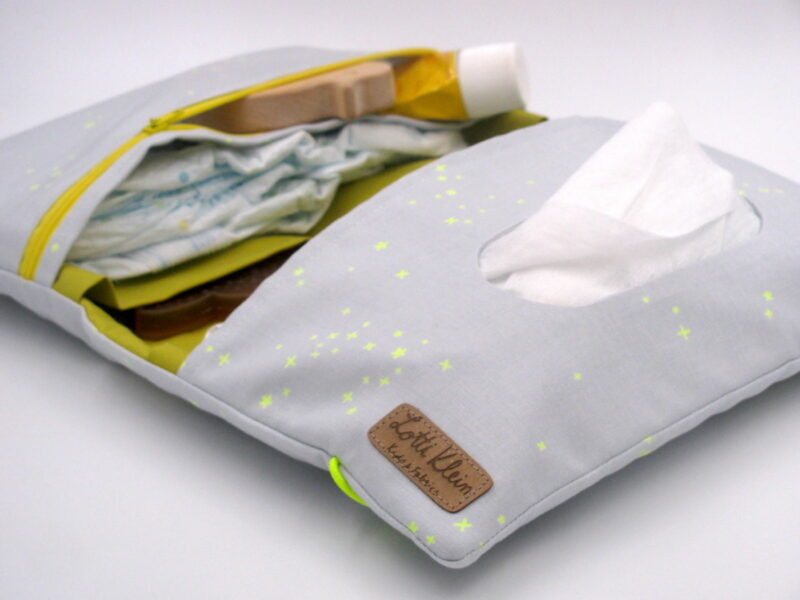 Windeltasche mit Namen "Yellow Stars" – Bild 2