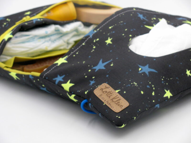 Windeltasche mit Namen "Neon Stars" – Bild 2