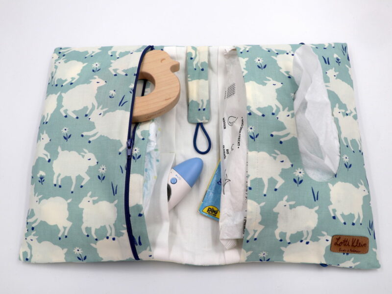 Windeltasche mit Namen "Lamm" – Bild 5