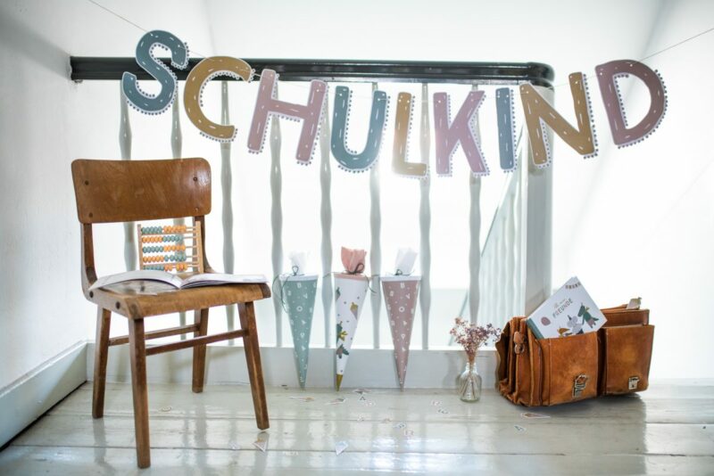 Girlande mit Text „Schulkind“, pastell (Design 2020)