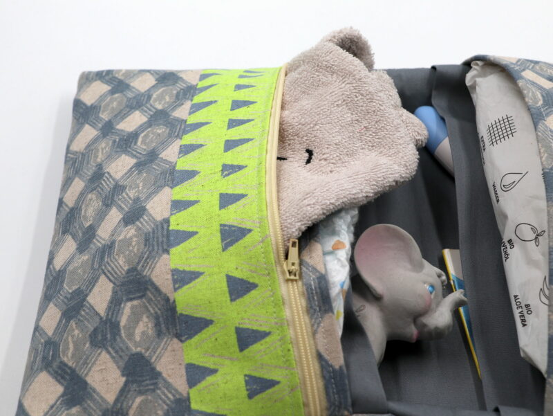 Windeltasche mit Namen "Caravan" – Bild 3
