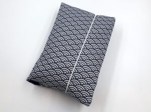 Windeltasche mit Namen "Dark Blue Wave"