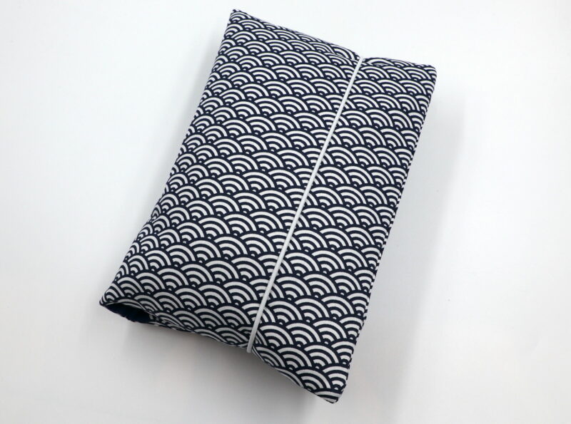 Windeltasche mit Namen "Dark Blue Wave"