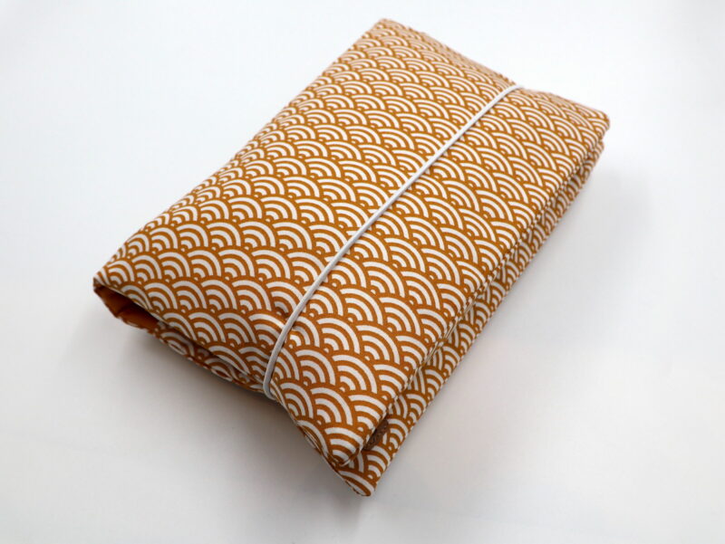 Windeltasche mit Namen "Yellow Wave" – Bild 2
