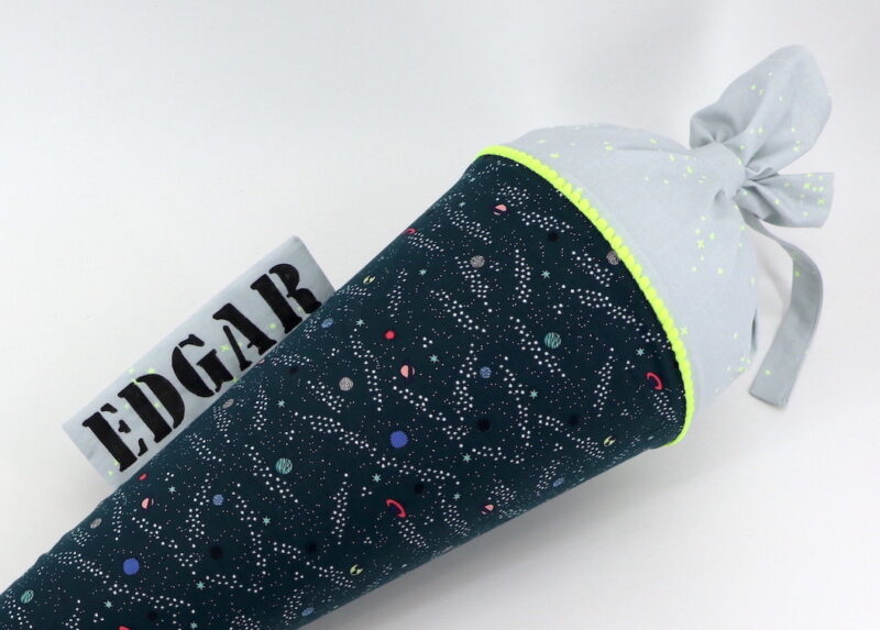 Schultüte "Out of Space" mit Namen