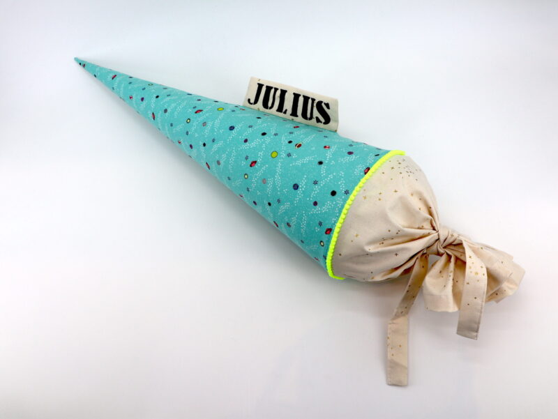 Schultüte "Planeten light teal" mit Namen – Bild 3