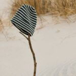 EZRA BEANIE STRIPE: HUNTER GREEN/CREME DE LA CREME