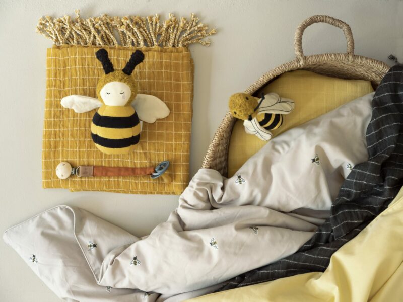 Stehaufmännchen "Tumbler" aus Bio-Baumwolle – Bee – Bild 3