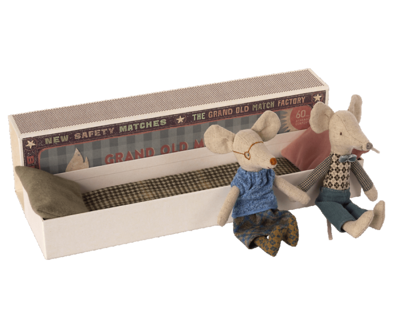 Mäuse in Matchbox "Grandma and Grandpa"  - Oma und Opa – Bild 2