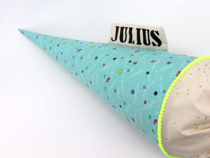 Schultüte "Planeten light teal" mit Namen – Bild 4