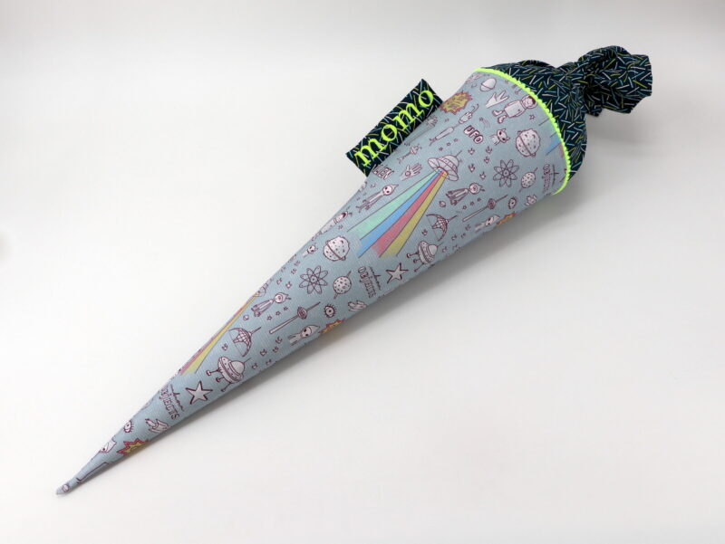 Schultüte "UFO" mit Namen – Bild 2