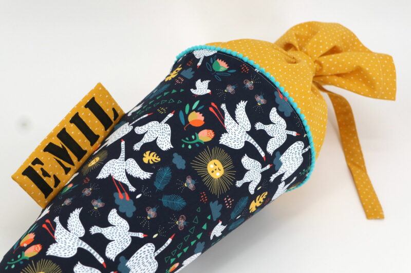 Schultüte "FLIGHT PATH - Jubilee Midnight" mit Namen