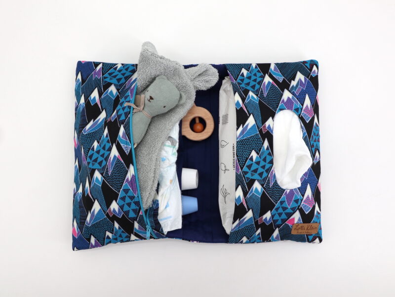 Windeltasche mit Namen " Panda bamboo mountain blue" – Bild 3
