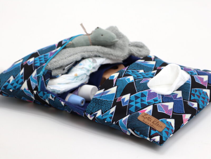 Windeltasche mit Namen " Panda bamboo mountain blue" – Bild 2