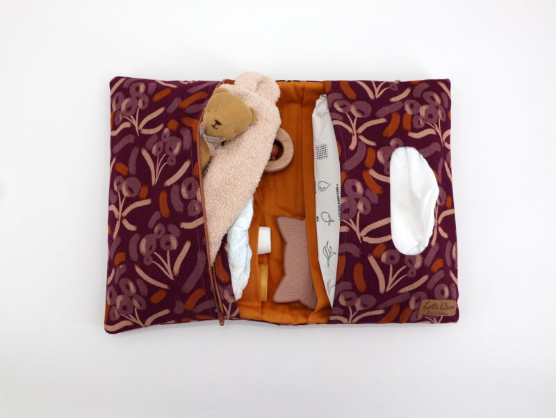 Windeltasche mit Namen "Luella - Cranberry " – Bild 4