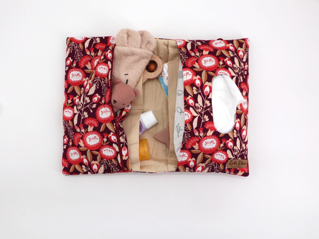 Windeltasche mit Namen "Glory - Isla - Burgundy" – Bild 5