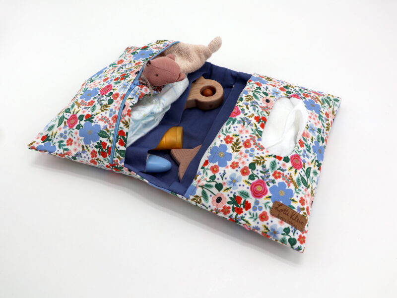 Windeltasche mit Namen "Primavera - Wild Rose" – Bild 3