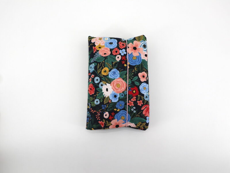 Windeltasche mit Namen "	Wildwood - Garden Party Navy" – Bild 3