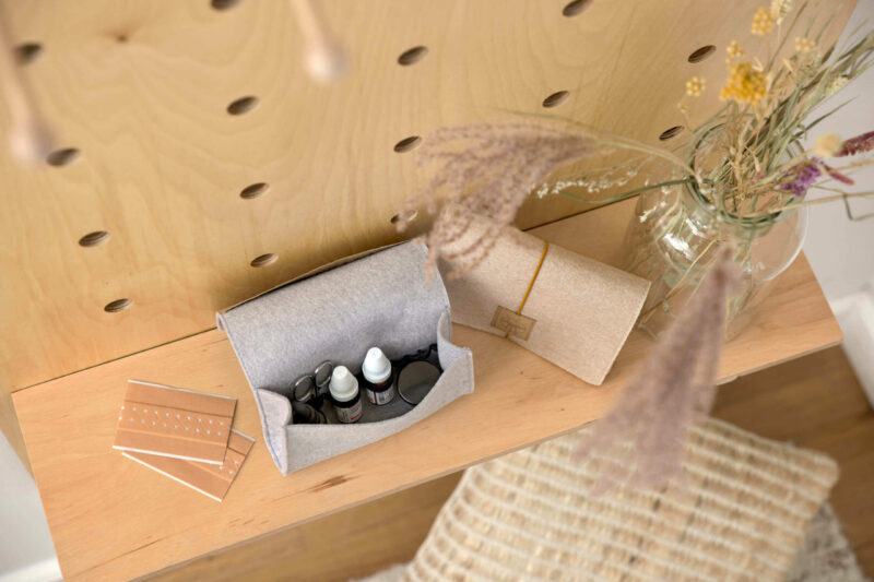Erste Hilfe-Tasche "First Aid Kit" – Felt Grey – Bild 2