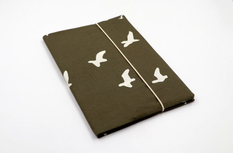 Mutterpasshülle -  Flight in Brown – Bild 4