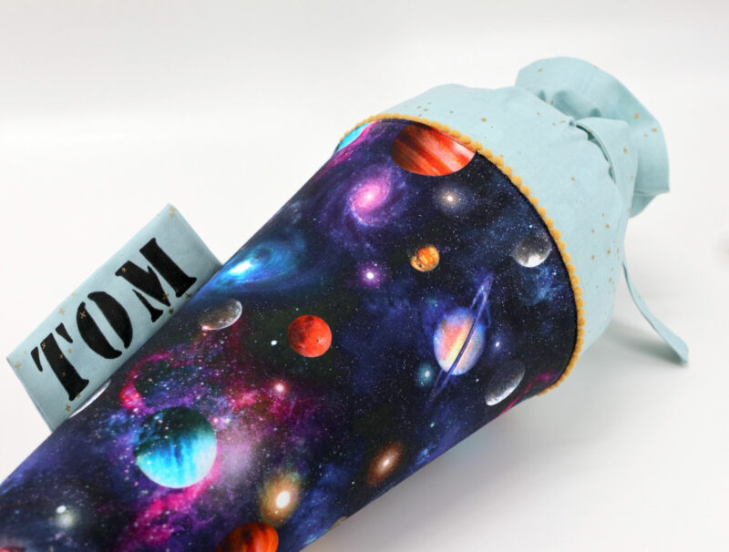 Schultüte "Weltall" mit Namen