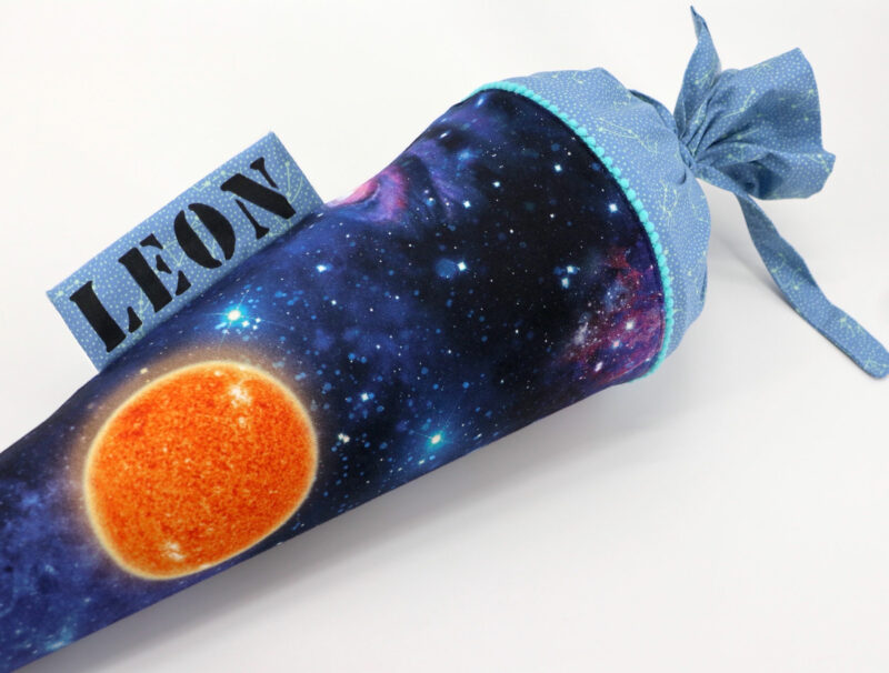 Schultüte "Out of Space" mit Namen