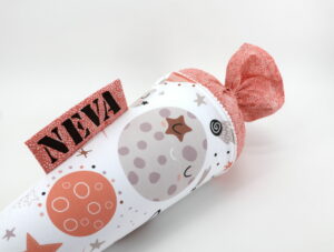 Schultüte "Fantastic Universe" mit Namen