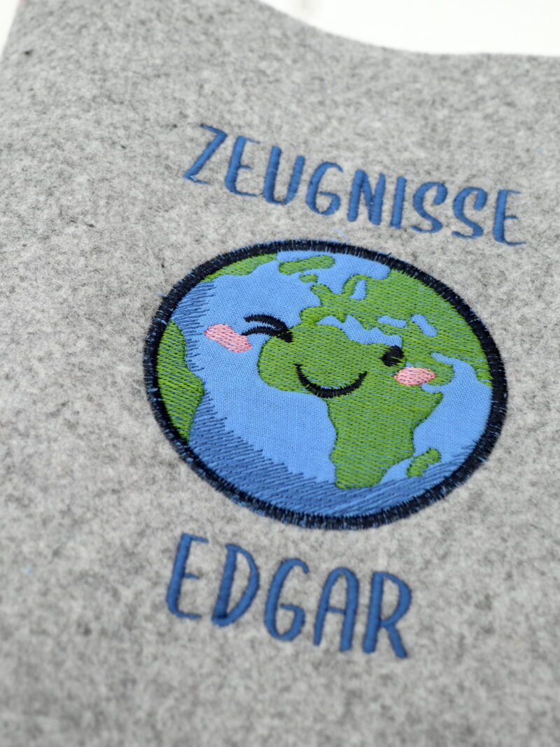 Personalisierte Zeugnismappe "Erde" mit Namen – Bild 3