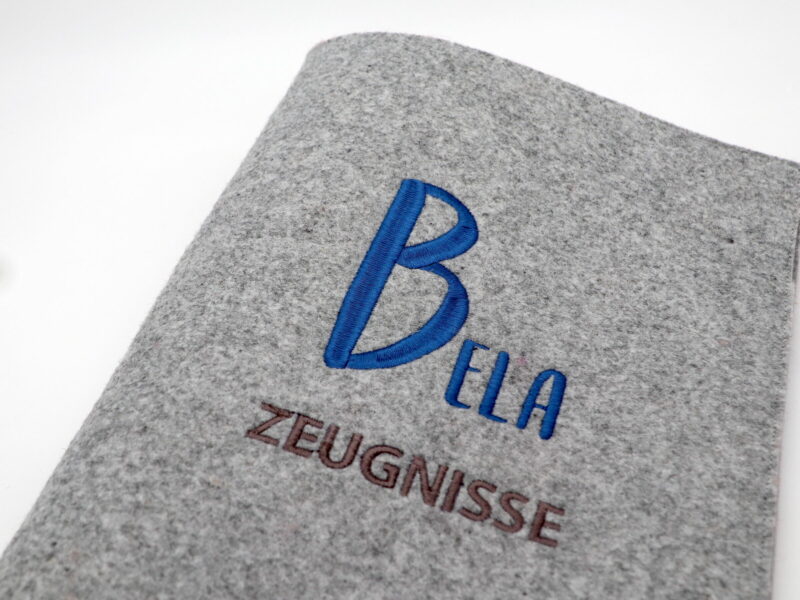 Personalisierte Zeugnismappe "Buchstabe" mit Namen