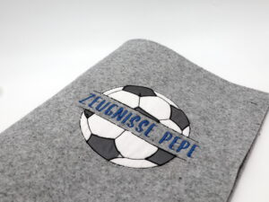 Personalisierte Zeugnismappe "Fußball" mit Namen