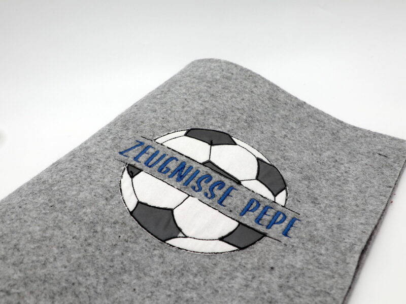 Personalisierte Zeugnismappe "Fußball" mit Namen