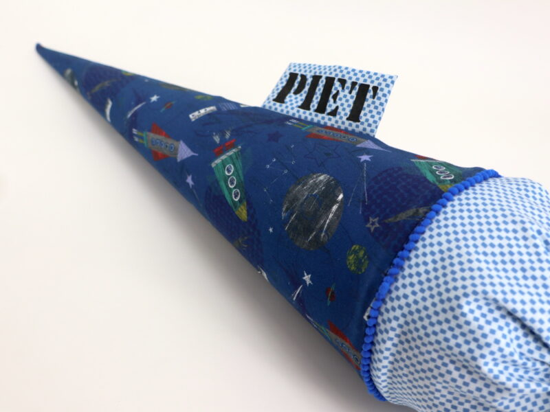 Schultüte "Space cobalt" mit Namen – Bild 6