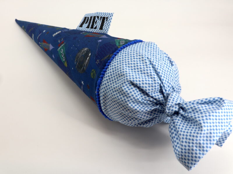 Schultüte "Space cobalt" mit Namen – Bild 5