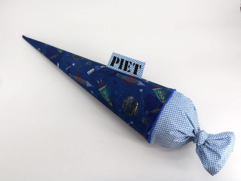 Schultüte "Space cobalt" mit Namen – Bild 4