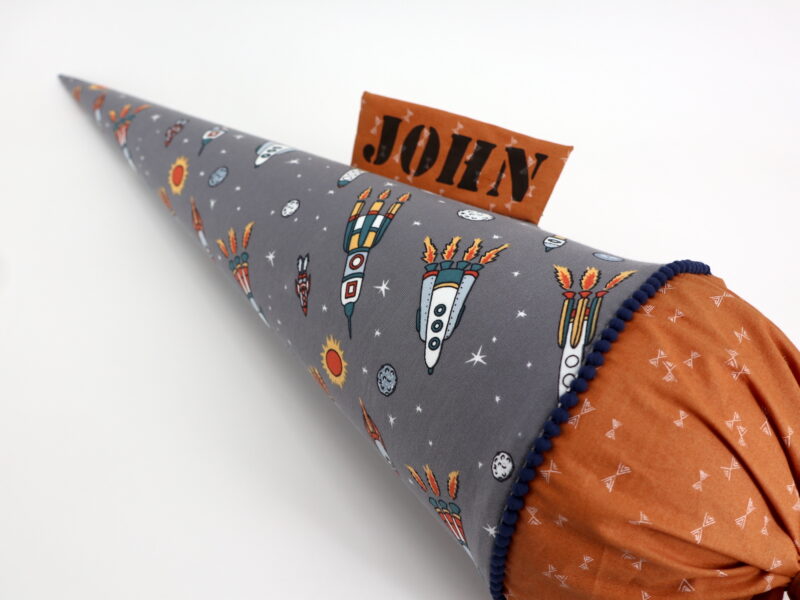 Schultüte "Raketen" mit Namen – Bild 3