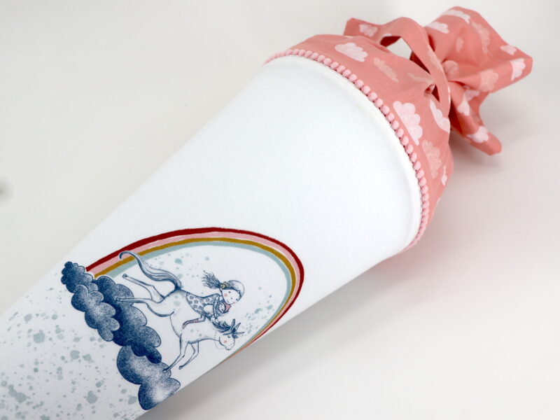 Schultüte "Regenbogeneinhorn" mit Namen