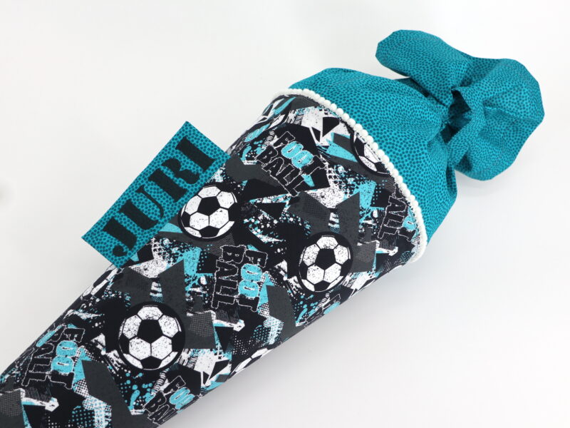 Schultüte "Fußball" mit Namen