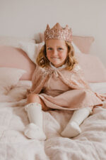 luciole-et-petit-pois-couronne-sequins-roses-3