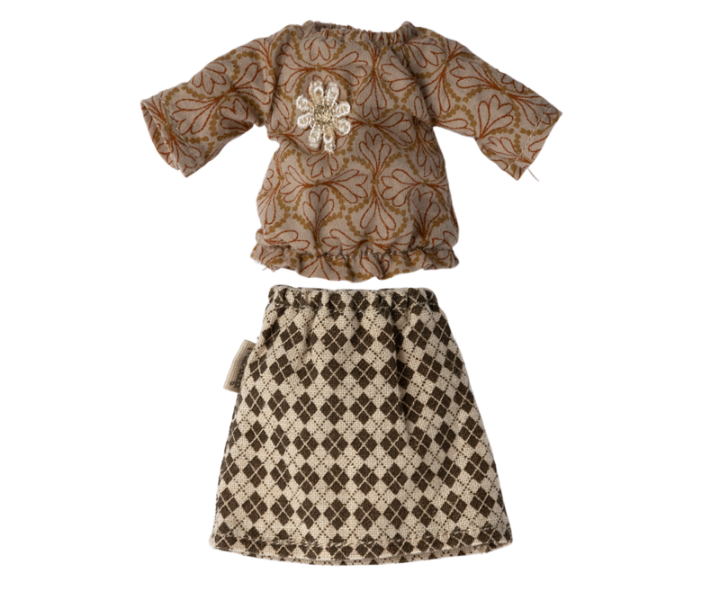 Bluse und Rock für Oma Maus – Bild 2