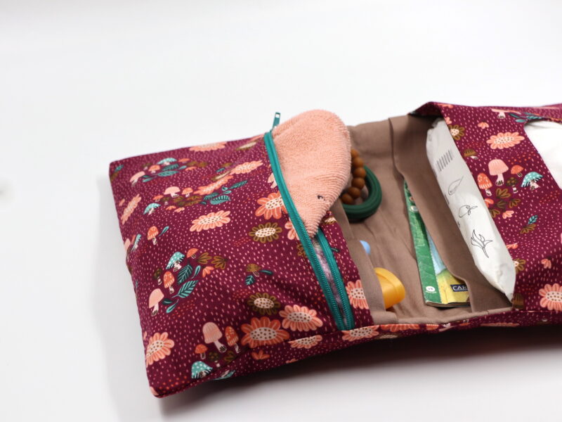 Windeltasche mit Namen "Fiona Floral" – Bild 3