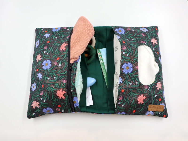 Windeltasche mit Namen "Aster Navy" – Bild 4