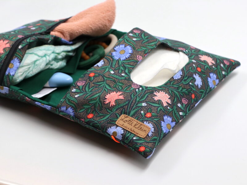 Windeltasche mit Namen "Aster Navy" – Bild 3