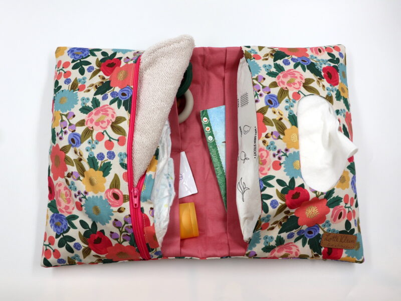 Windeltasche mit Namen "Vintage Blossom Cream" – Bild 4