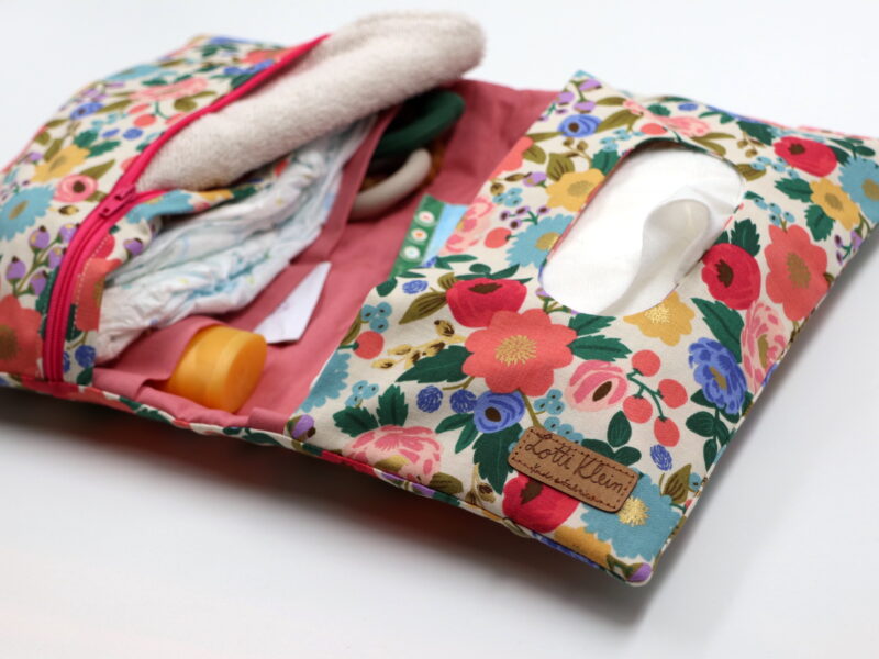 Windeltasche mit Namen "Vintage Blossom Cream" – Bild 3