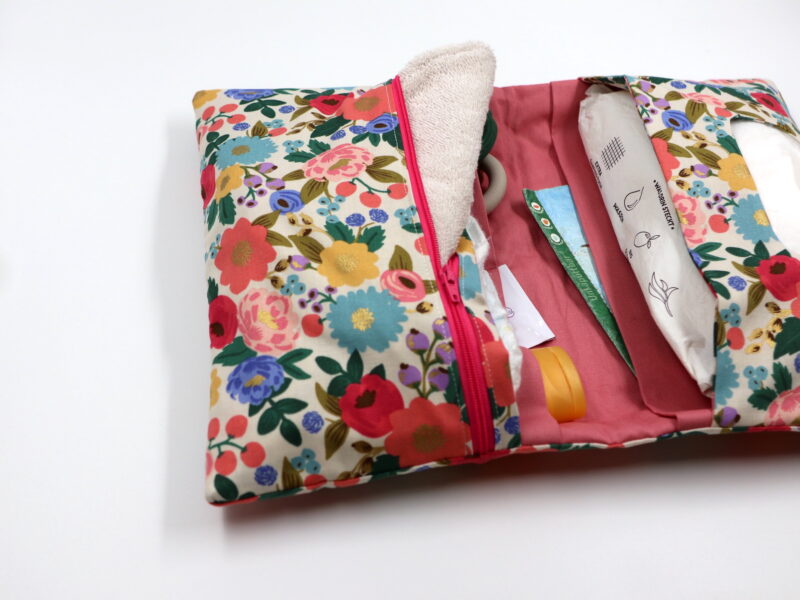 Windeltasche mit Namen "Vintage Blossom Cream" – Bild 2